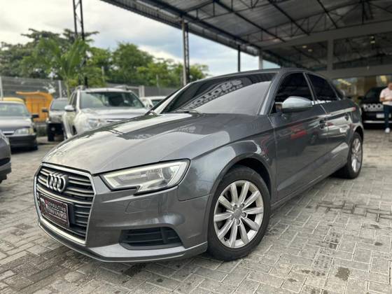 AUDI A3 1.4 TFSI SEDAN AMBIENTE 16V FLEX 4P TIPTRONIC AUDI A3 1.4 TFSI SEDAN AMBIENTE 16V FLEX 4P TIPTRONIC